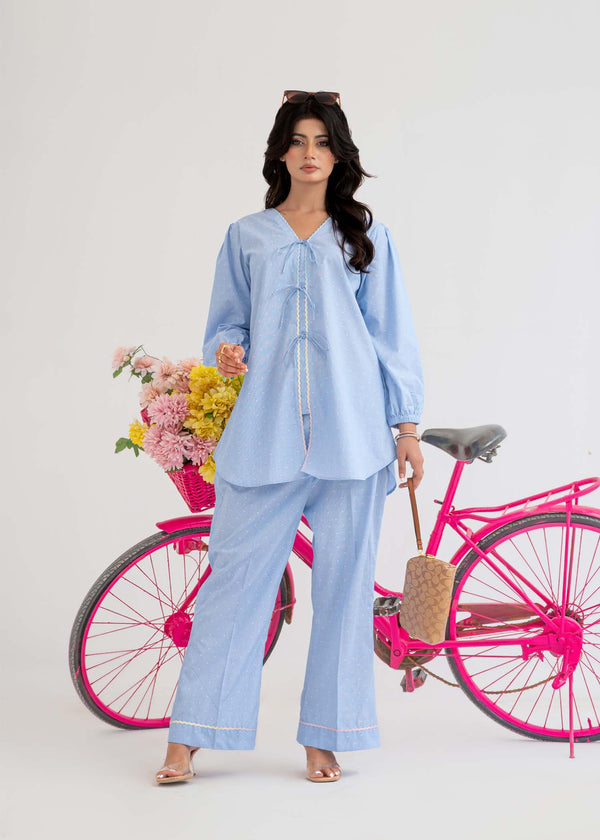 Summer Essentials - Blue Knot